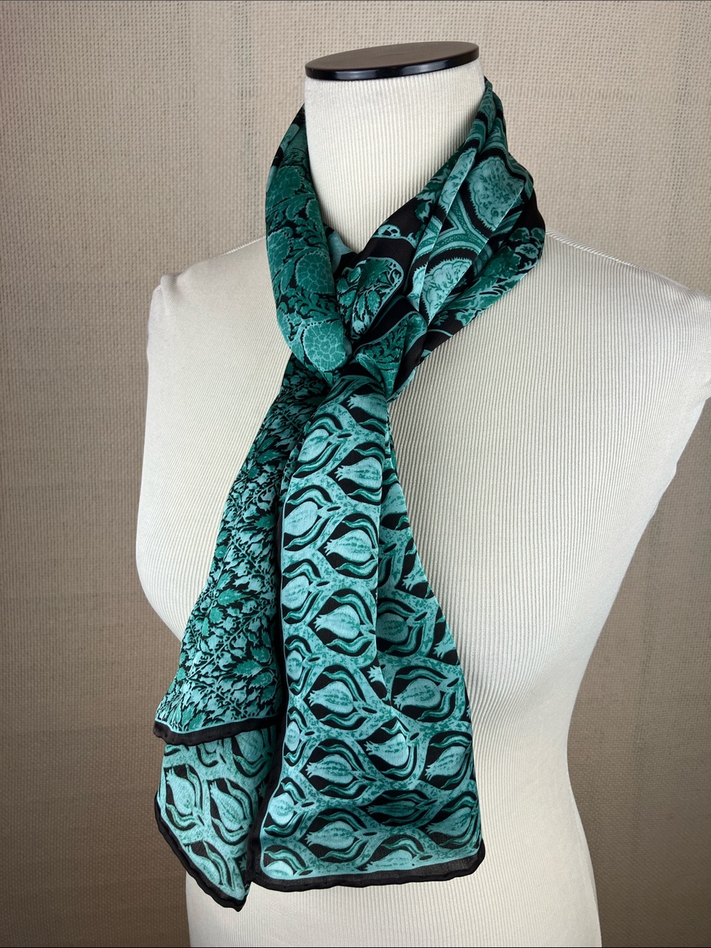 CARLISLE 100% Silk Long Scarf Shawl Green Floral Print - Picture 9 of 16